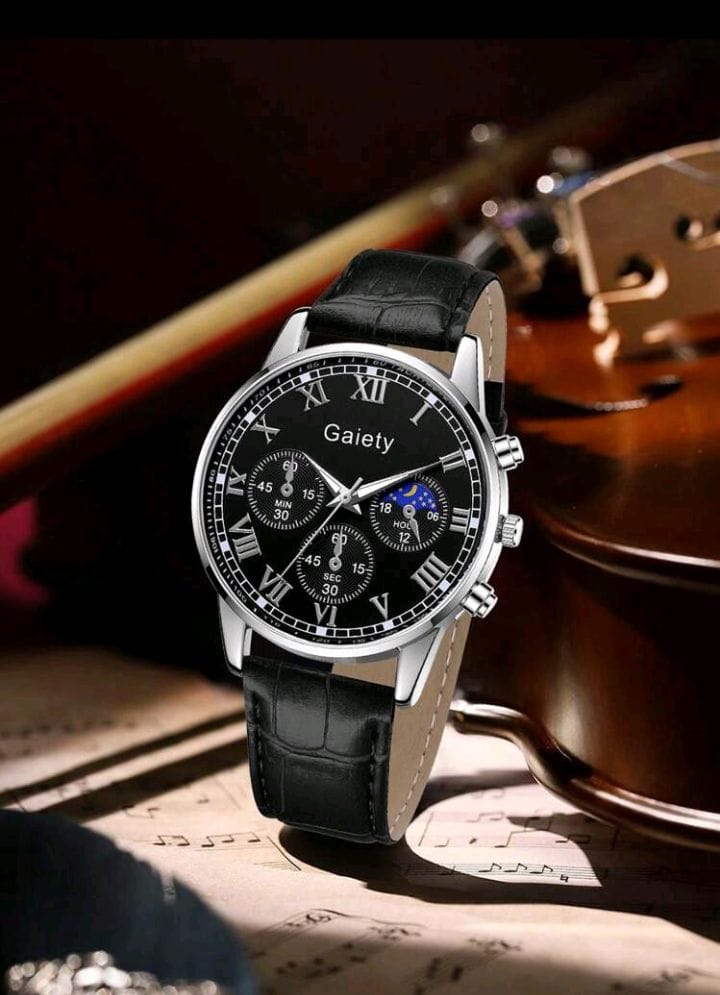 Gaiety Linnoir Clock